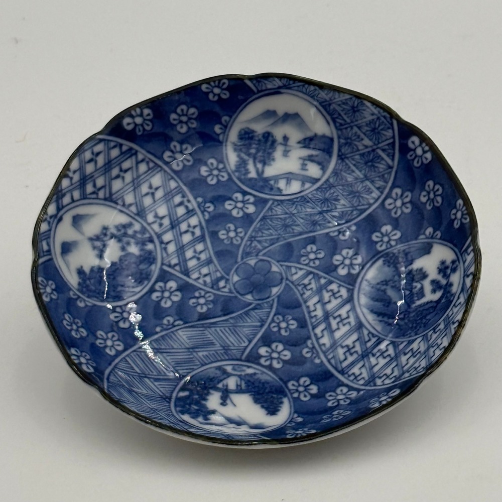 Takahashi San Francisco Blue White Imari Porcelain Scalloped Saucer Dish Japan